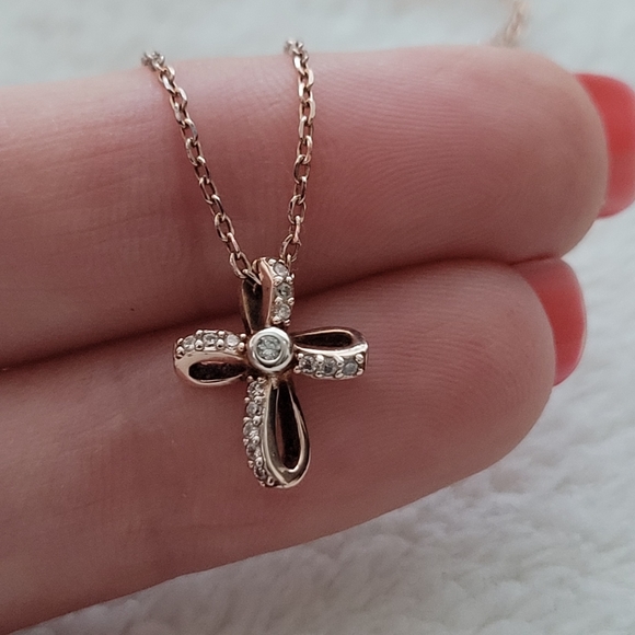 Jools.Silver.Greece NEW in BOX 925 SS Ribbon Cross Necklace Cubic Zirc… - Picture 7 of 14